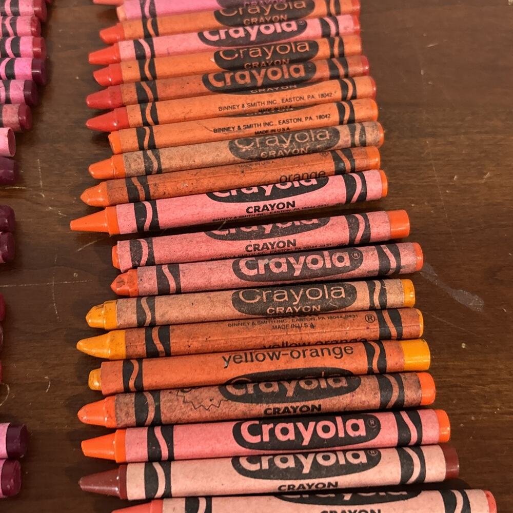 Crayola Crayons Vintage 90s Retired Binney & Smith Red Orange Thistle Pink Lot - Picture 11 of 12